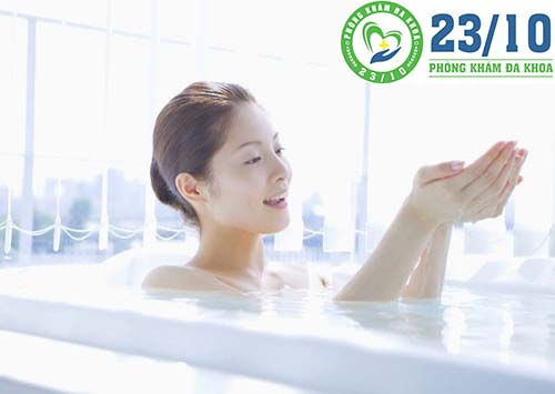 Vệ sinh sạch sẽ vùng kín để phòng tránh sùi mào gà ở âm đạo